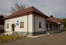 Astăzi: Manifestare cultural-educativă la Căminul cultural Brădiceni (Peştişani)