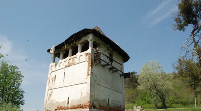 Donații pentru Cula Groșerea