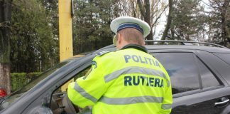 Șofer băut, oprit de două ori de poliţie în nici 2 ore