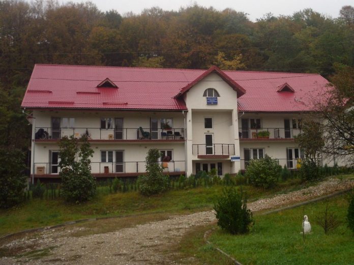 Bani europeni pentru căminul de la Suseni