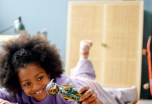 Beneficii ale jocului cu Lego pentru fetițe și băieți