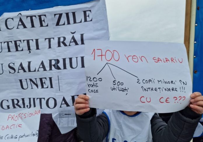 Angajații din Educație, protest la Guvern