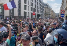 Proteste masive în Franța împotriva creșterii vârstei de pensionare