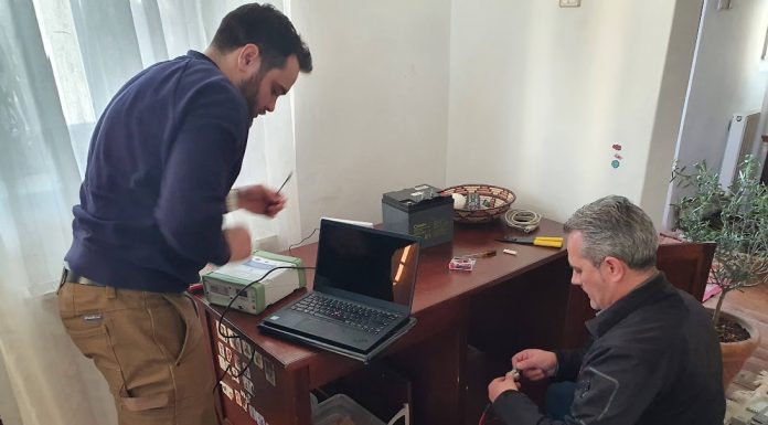 FOTO. Trei staţii seismice şi cinci GPS, instalate în Gorj