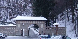 Repere spirituale – Mănăstirea Tismana, la cumpănă de Gerar