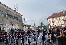 „Femeia, cântec și iubire”, duminică, la Novaci