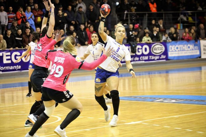 Angela Pușcaș nu a apucat să debuteze pentru România și va rata două partide