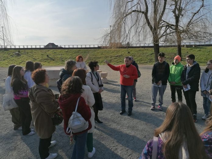 Școala Gimnazială ,,Alexandru Ștefulescu” Târgu-Jiu, gazda proiectului Erasmus+ ,,Gândește de două ori înainte să tastezi”