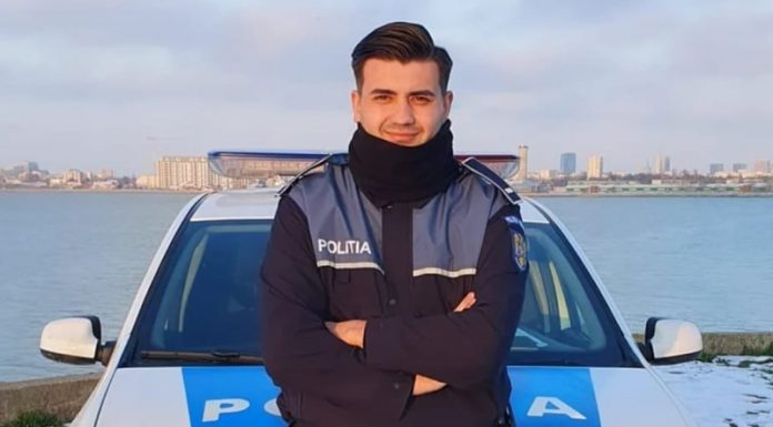 Polițistul gorjean prins în flagrant când primea 10.000 de euro pentru două permise auto, trimis în judecată de către DNA