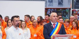 Magazinul de bricolaj Casa Alex și-a deschis porțile pentru cumpărători! Număr record, 800 de clienți la nici trei ore de la deschidere