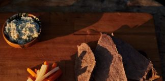 VIDEO: Rețeta săptămânii – Cooking Adventures In The Nature: Tafelspitz – ,,Carne de vită fiartă cu legume, servită cu sos de hrean”