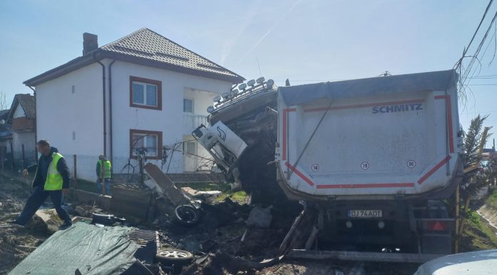 VIDEO|Accident grav la Țânțăreni – Copii răniți, fetiță de 11 ani în stare de inconștiență