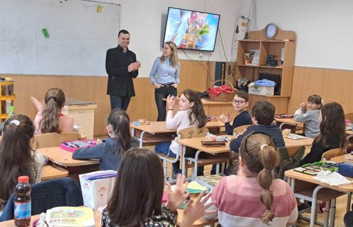 ,,DIN VIAŢA ALBINELOR’’ – un generos proiect iniţiat în unităţile şcolare din Târgu-Jiu