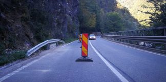 Circulație pe un singur fir, pe Defileul Jiului