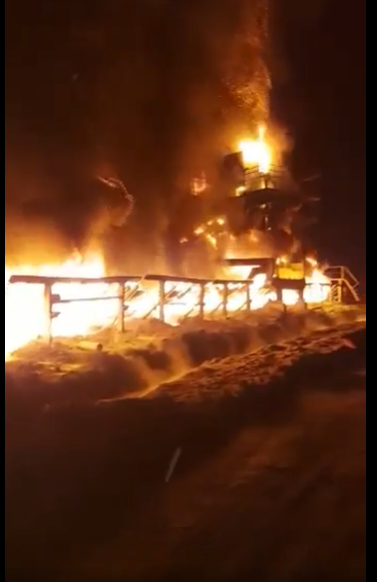 Incendiu într-o carieră minieră. Au ars 100 de metri de bandă transportoare