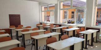 Bani europeni pentru școlile din Târgu-Jiu. Mobilier, echipamente IT şi materiale didactice