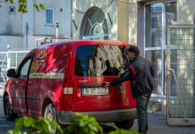 Poșta Română modernizează flota cu vehicule de ultimă generație