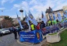 Polițiștii protestează de ziua lor
