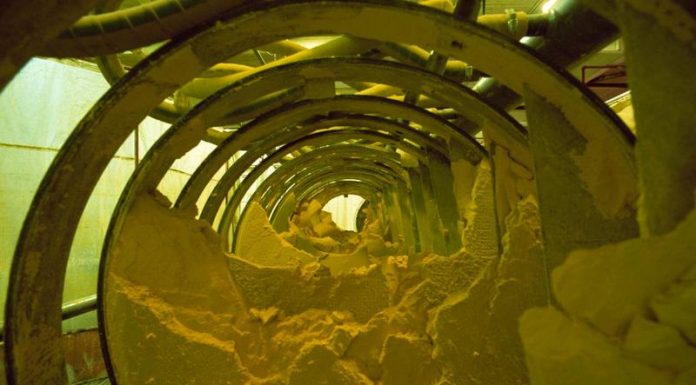 Alertă internațională. Au dispărut 2,5 tone de uraniu