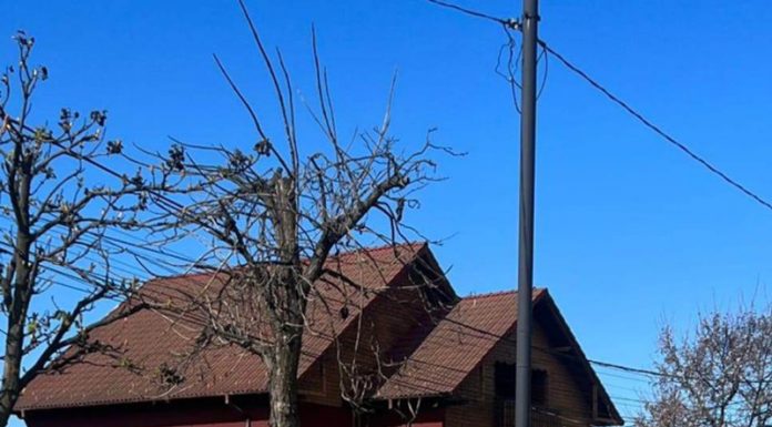 Străzile din Motru, maturate mecanizat prima oară în ultimii 40 de ani