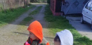 Campania Gorjeanul: Copiii din Colonia ACH – Peștișani au primit jucării, hăinuțe și cozonaci