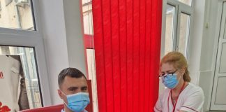 Zeci de jandarmi gorjeni donează sânge