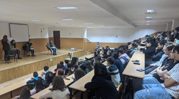 «Jocul de-a școala…în școală», la Liceul Tehnologic Turceni – Prin metode teatrale, dar și ludice, elevii și-au consolidat informațiile dobândite la clasă!