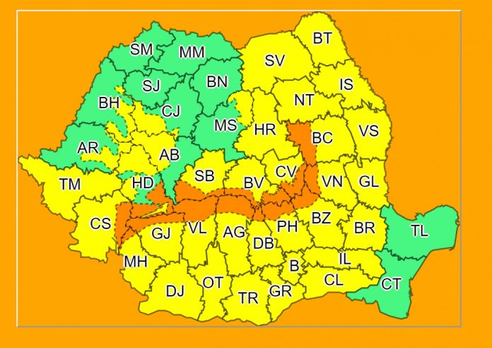 Cod portocaliu de vânt puternic și ninsori la munte