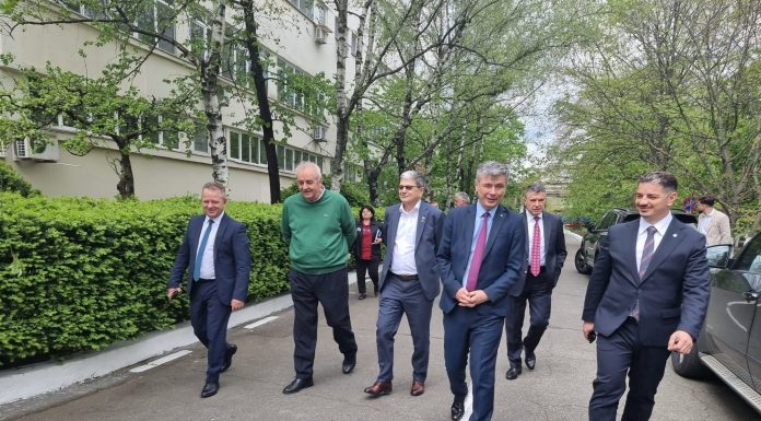 FOTO,Gorj: Miniștrii PNL, vizită la Artego și termocentralele Turceni și Rovinari