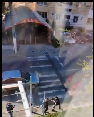 Târgu Jiu: Doi șoferi și-au împărțit pumni și picioare în stradă. Dosar penal