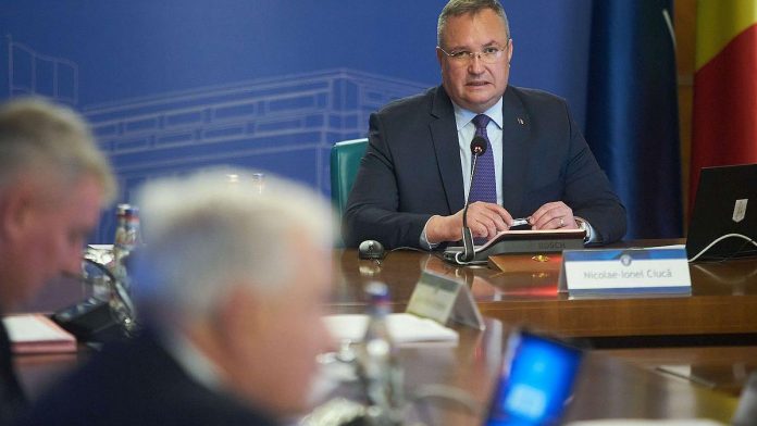 Îngheață angajările la stat de la 1 Mai. Majorările salariilor APIA, posibil, scoase din calcul