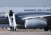 Președintele Macron, escală în România