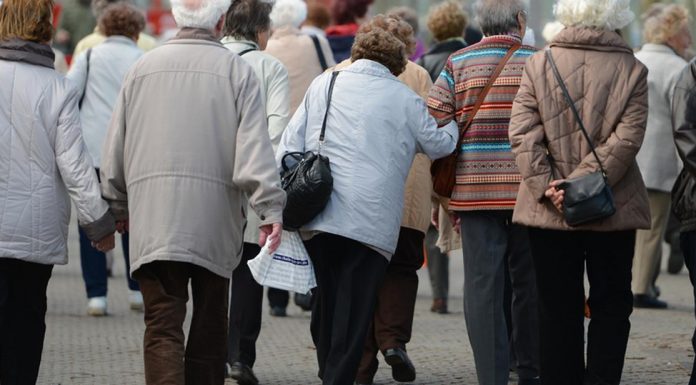 Câți pensionari primesc indemnizație socială