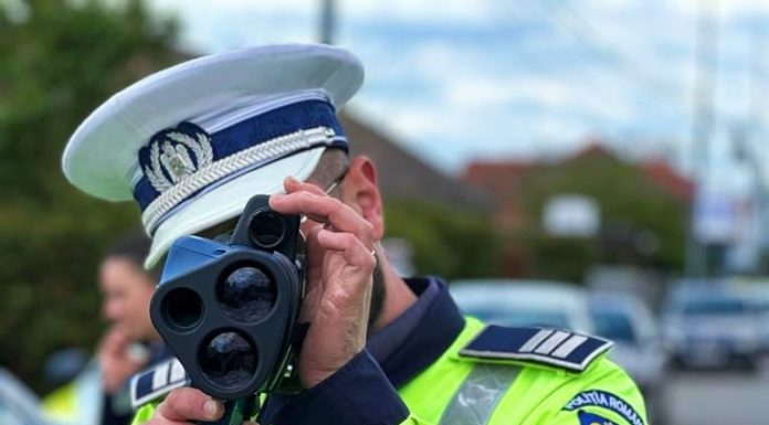 Verificări în trafic – Polițiștii de la Rutieră, cu ochii pe vitezomani