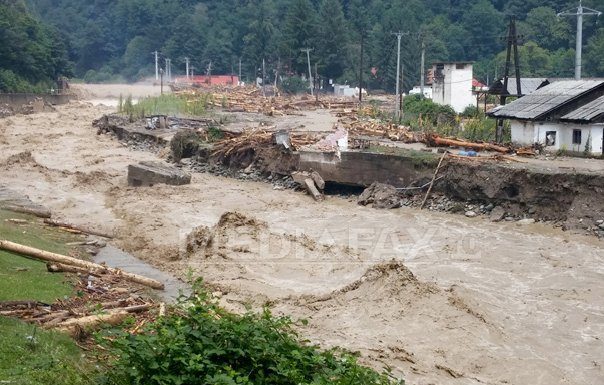 Cod galben de inundații, până mâine – posibile viituri pe râurile din Gorj