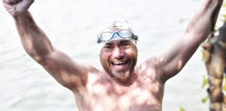 Avram Iancu înoată în apele pe care a mers Isus!