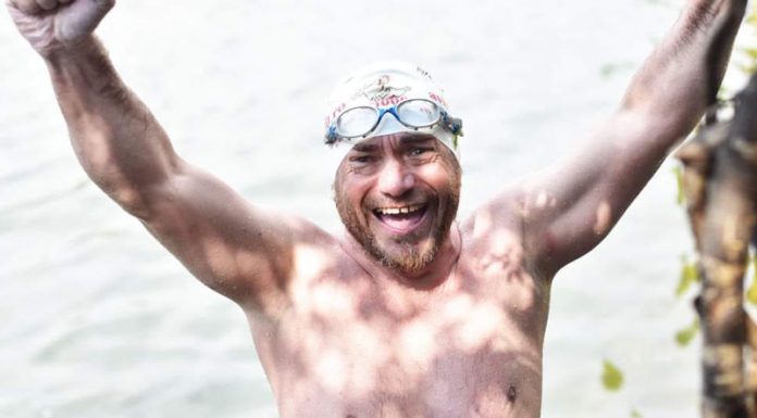 Avram Iancu înoată în apele pe care a mers Isus!