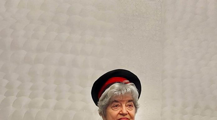 Gazeta Gorjului – Au înnebunit salcâmii