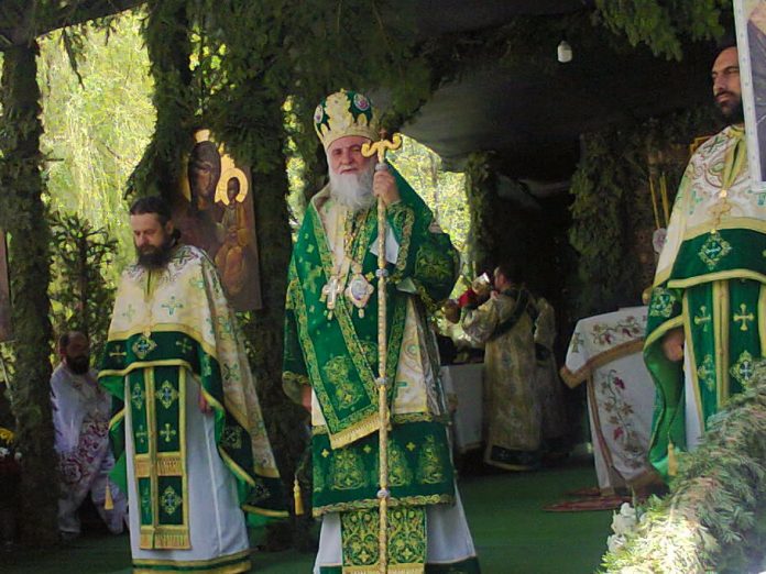 Mănăstirea Lainici l-a sărbătorit pe Sfântul Cuvios Irodion, stareţ şi ocrotitor al sfântului lăcaş monahal!(II) – ,,Deci, învăţătura Sf. Irodion este ca mereu să ne rugăm, să deprindem această «artă», acest meşteşug al sfinţeniei, fără de care nu Îl vom putea vedea pe Dumnezeu”!