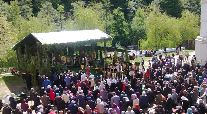 Mănăstirea Lainici l-a sărbătorit pe Sfântul Cuvios Irodion, stareţ şi ocrotitor al sfântului lăcaş monahal!(I) – ,,Sfântul Irodion a mers la mănăstire pentru că a considerat că este locul cel mai fericit şi cel mai prielnic pentru ca să moşteneşti viaţa veşnică”!