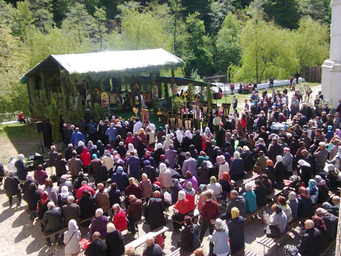 Mănăstirea Lainici l-a sărbătorit pe Sfântul Cuvios Irodion, stareţ şi ocrotitor al sfântului lăcaş monahal!(I) – ,,Sfântul Irodion a mers la mănăstire pentru că a considerat că este locul cel mai fericit şi cel mai prielnic pentru ca să moşteneşti viaţa veşnică”!