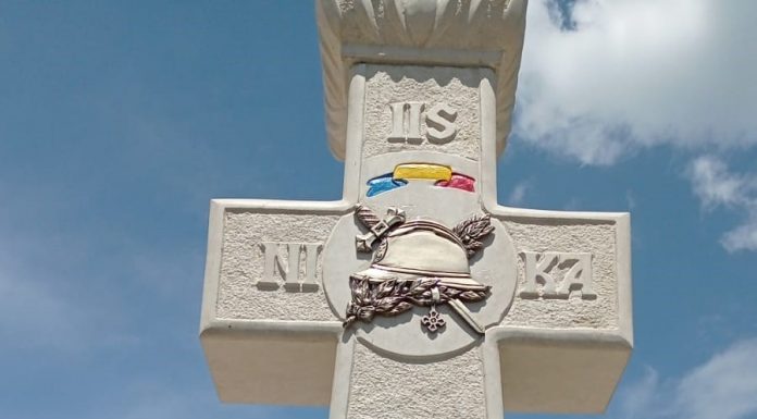 Sfinţirea Monumentului Eroilor de la Peşteana-Vulcan, Comuna Ciuperceni