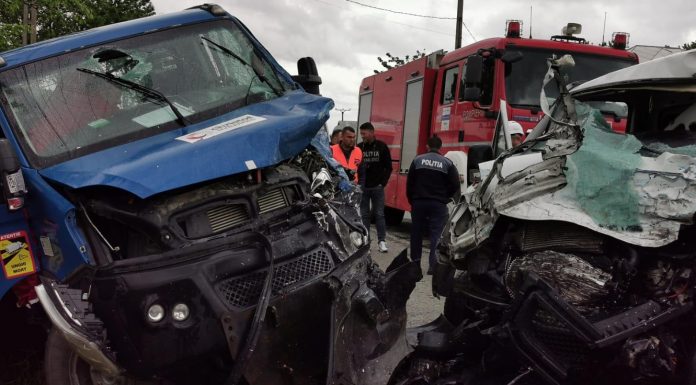 FOTO/VIDEO: Accident grav la Crușeț, trei victime! Trafic blocat