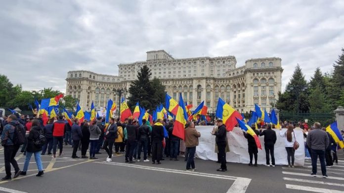 Legea separării copilului de familie – Violențe la Parlament