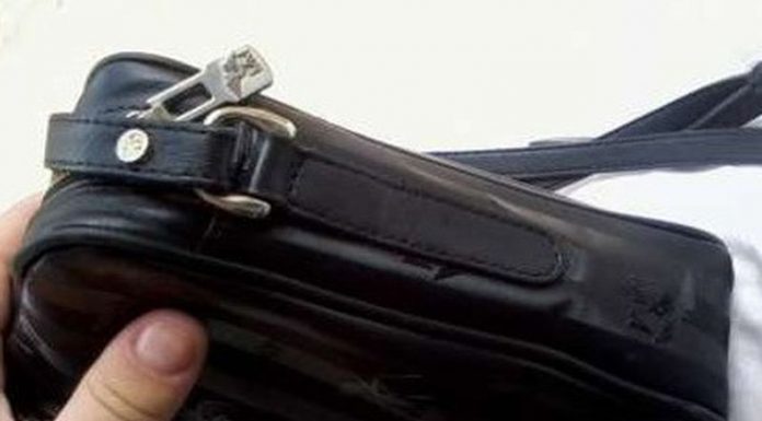 Au găsit o borsetă cu bani și carduri și au dat iama la cumpărături. Cum s-a încheiat întreaga poveste!