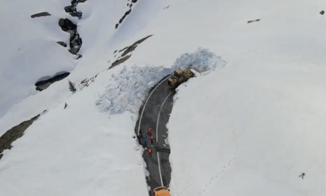 Zăpadă de cinci metri pe Transfăgărășan