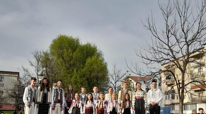 „Cânt și joc, de la străbuni”, la Rovinari