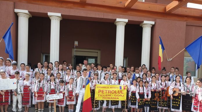 Obiceiurile și portul popular, promovate la Țicleni