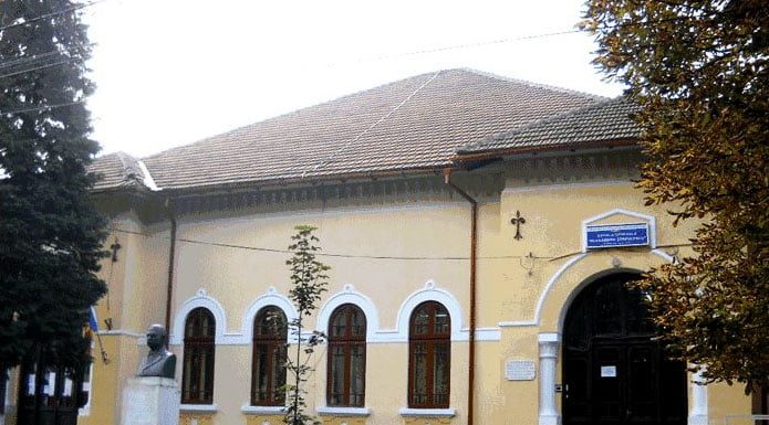 Școala Gimnazială ”Alexandru Ștefulescu” – emblemă pentru Capitala Tineretului – Târgu-Jiu