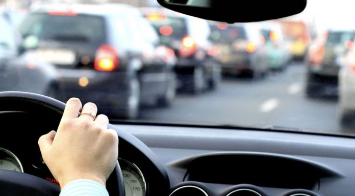 Tânăr de 18 ani, luat cu mașina la ocazie, agresat sexual